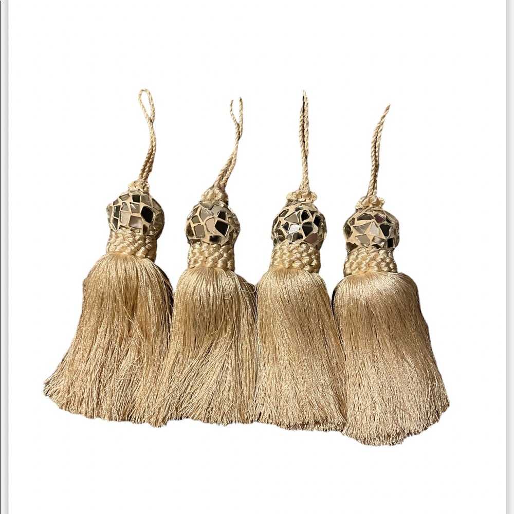 Fancy accent hanging decorations- 4